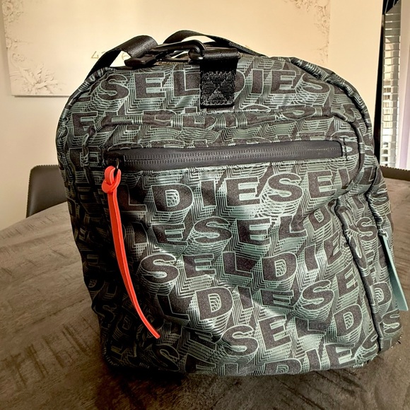 Diesel Men's Black and Olive Duffel Bag - Picture 4 of 6